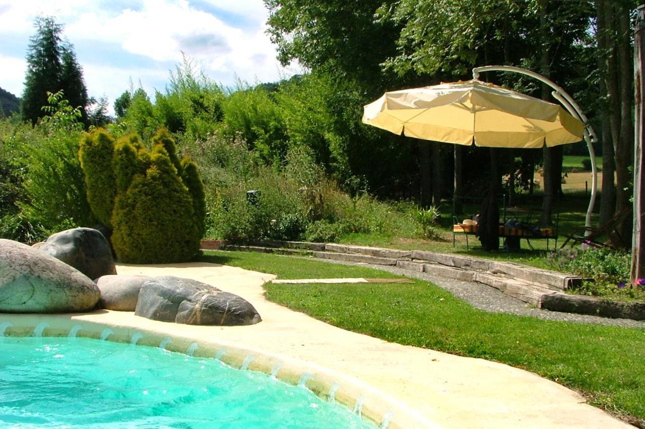 Domaine Vega Bed & Breakfast Saint-Arroman  Exterior photo