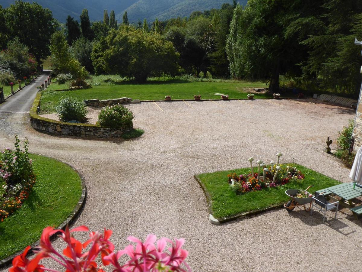 Domaine Vega Bed & Breakfast Saint-Arroman  Exterior photo