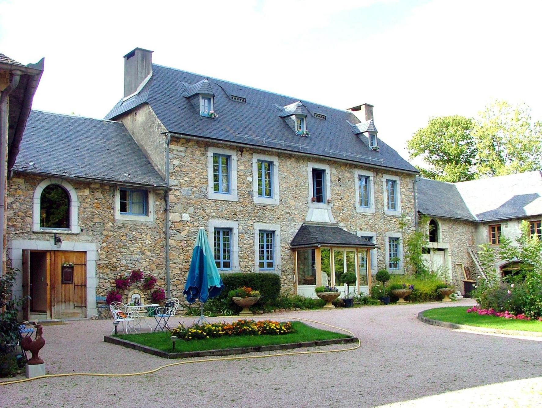 Domaine Vega Bed & Breakfast Saint-Arroman  Exterior photo